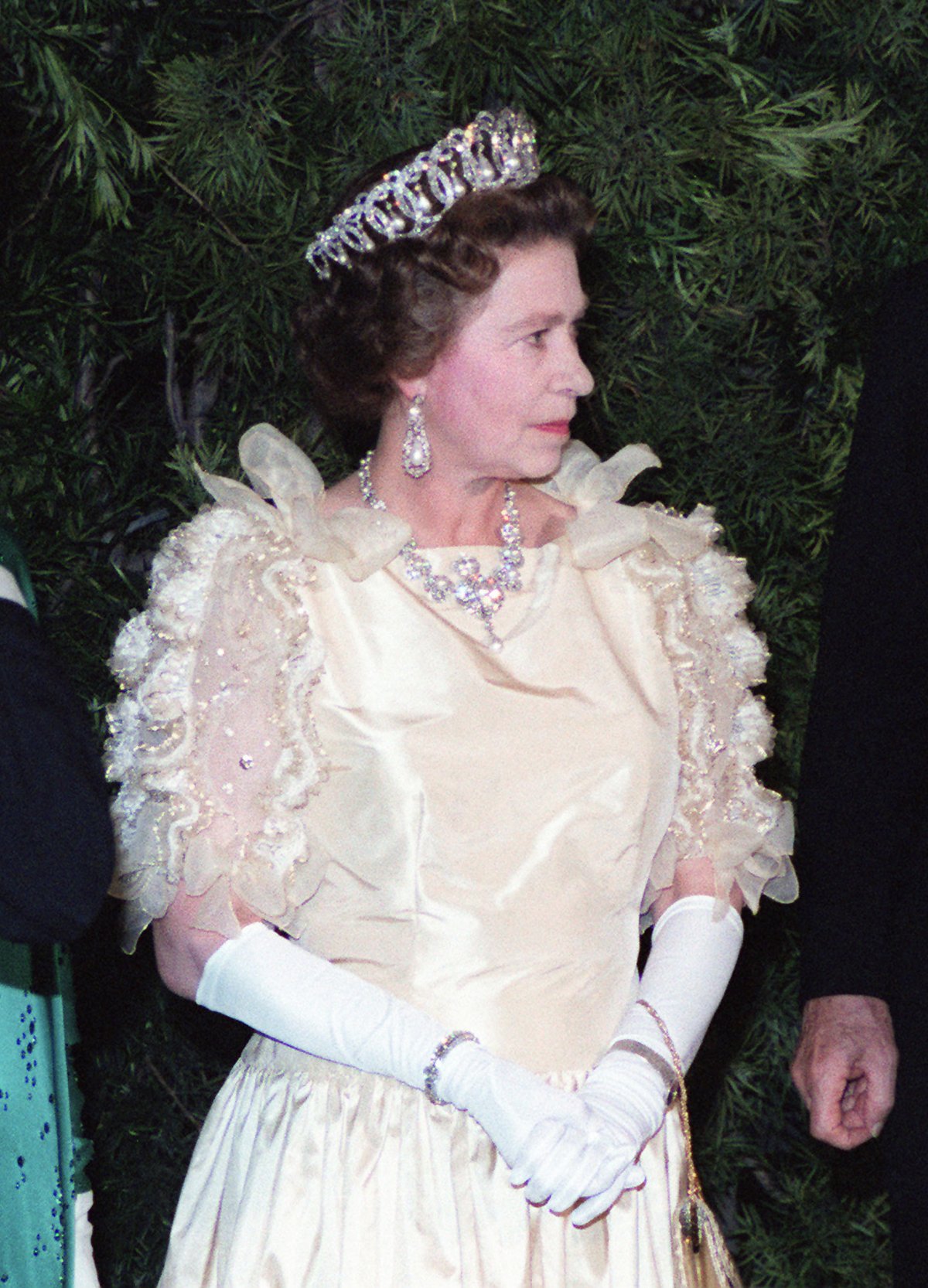 Queen Elizabeth II and the Duke of Edinburgh attend a dinner at the M.H. de Young Memorial Museum in San Francisco during their American state visit on March 3, 1983 (National Archives and Records Administration)