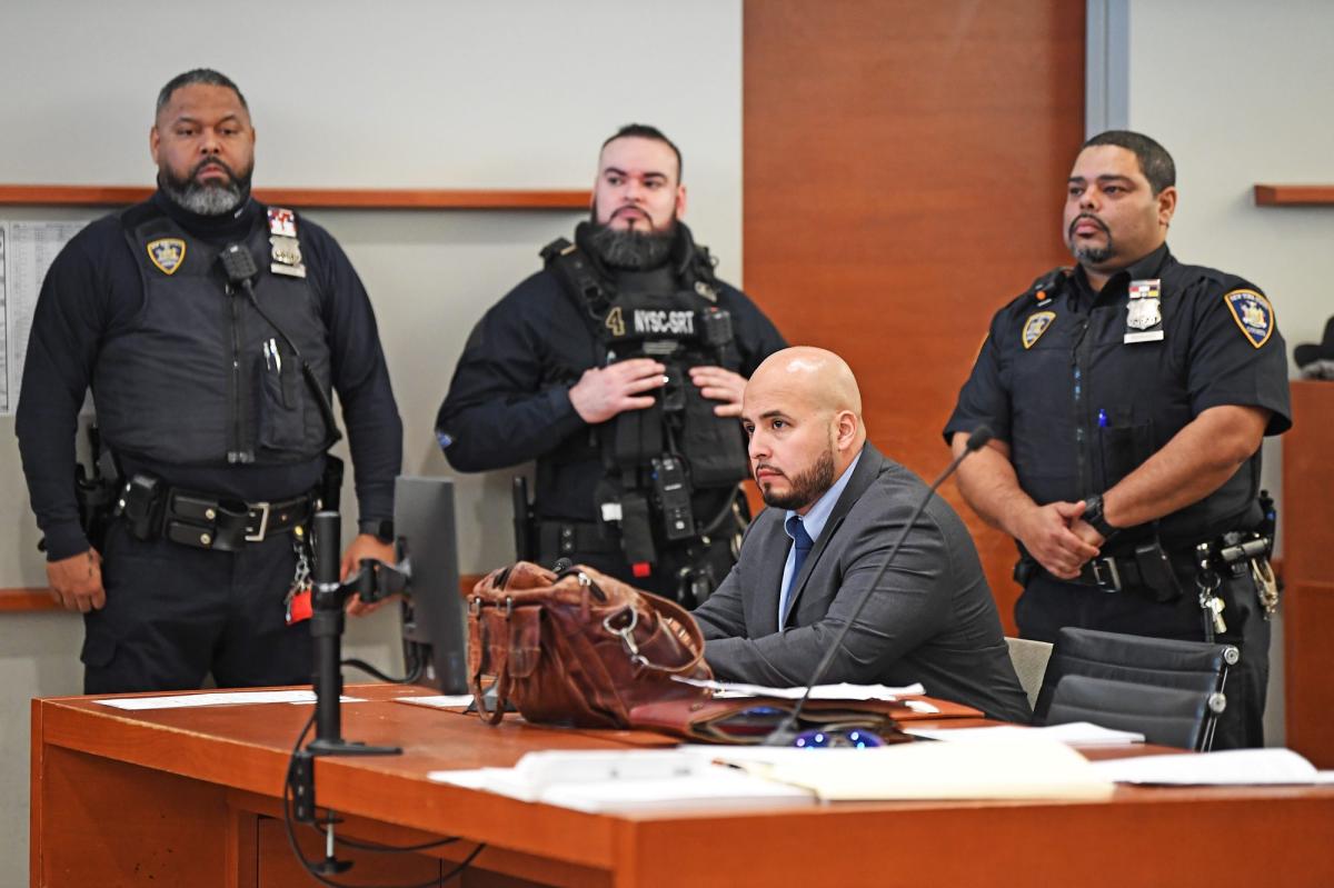 NYPD-hating lunatic judge's outrageous sentence in Bronx ‘cooler cop’ case is judicial abuse