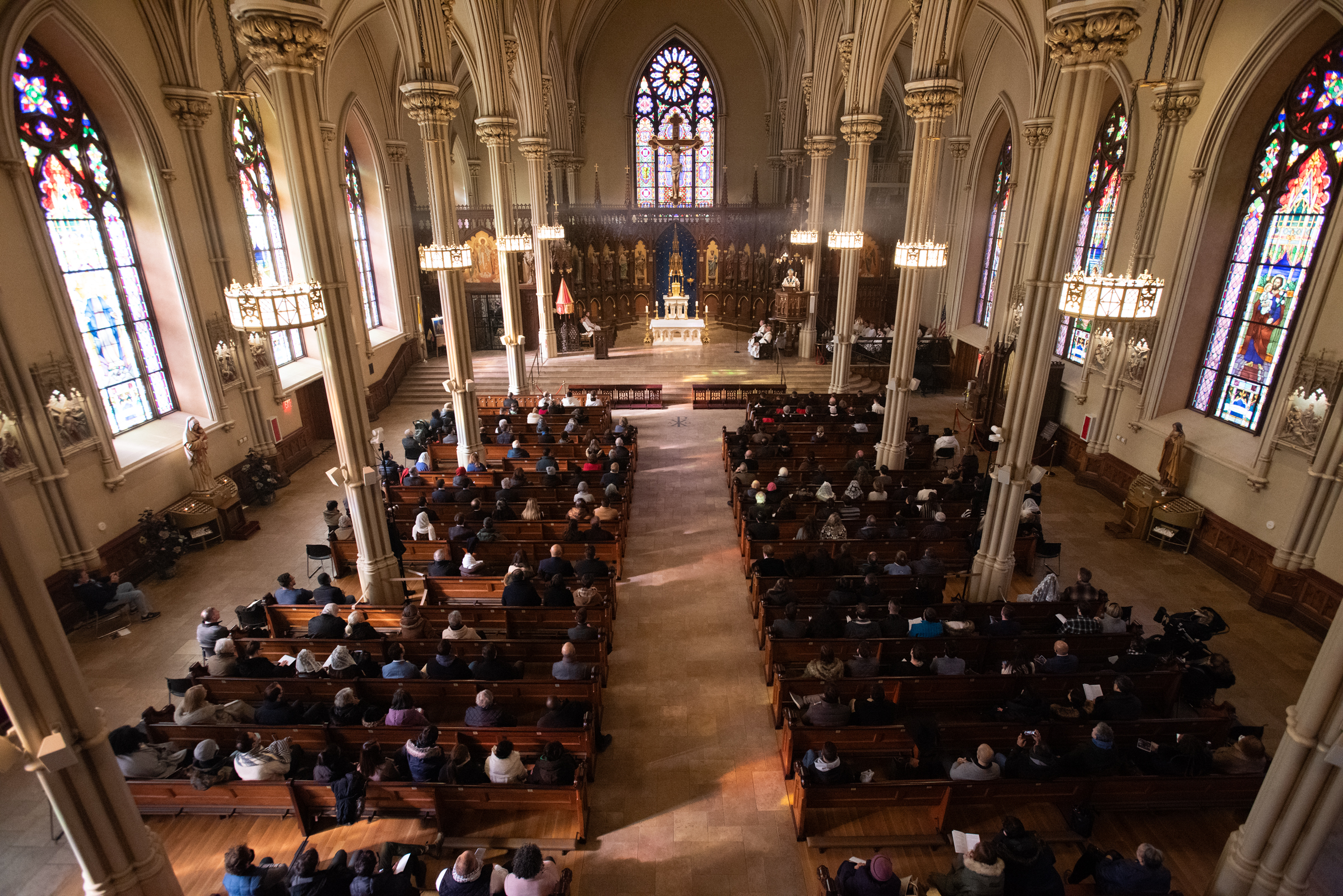 Full pews at Old St. Patrick’s NYC