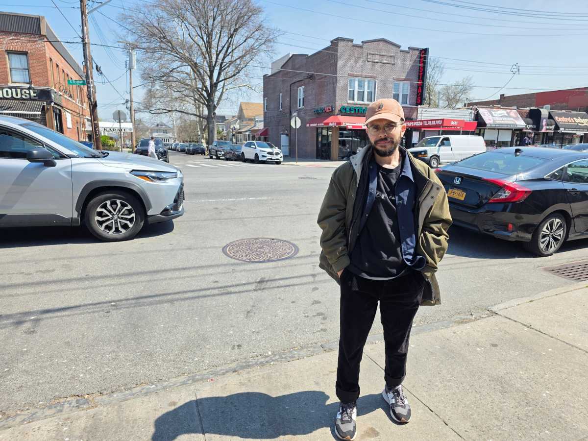 Director Joel Alfonso Vargas debuts Bronx-centered film, ‘Mad Bills to Pay’ – Bronx Times