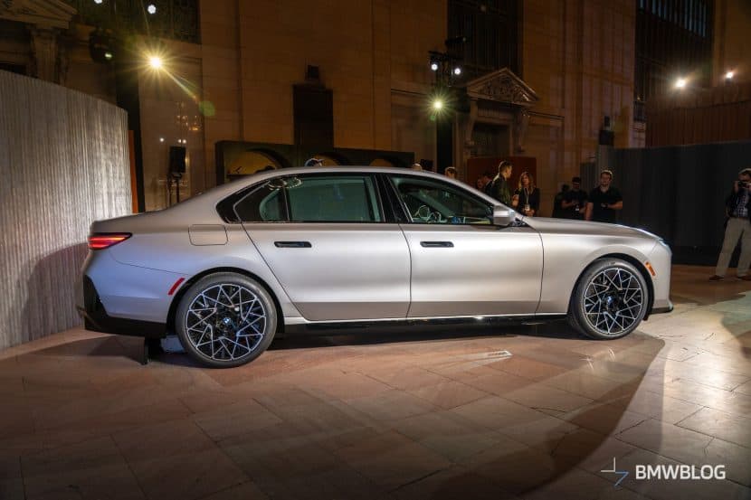 2027 BMW 7 SERIES PHOTOS 01