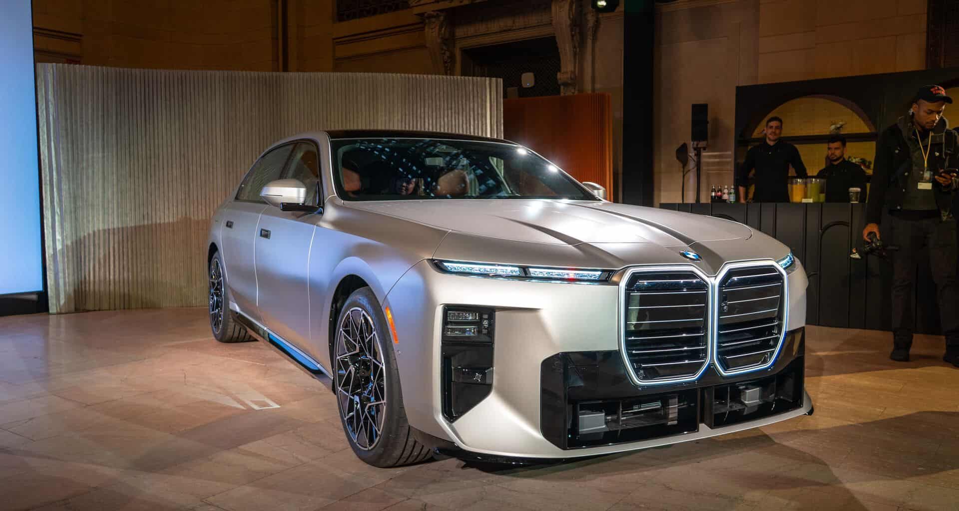 2027 BMW 7 SERIES PHOTOS 03