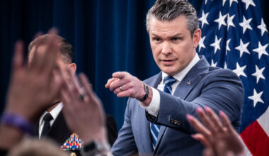 Democratic Senators Fault Hegseth’s Leadership on Iran