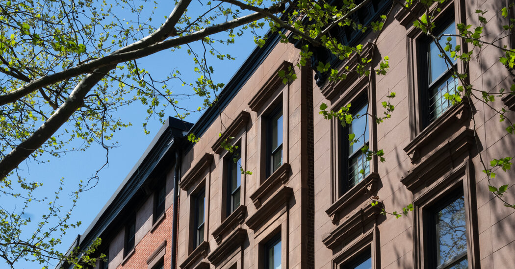 Daniel Craig and Lily Allen Sell Their Brooklyn Brownstones