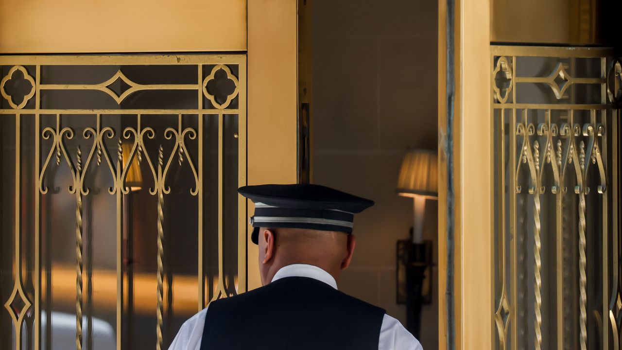 New York Doormen Strike: What Will Happen at Manhattan Luxury Apartment Buildings?