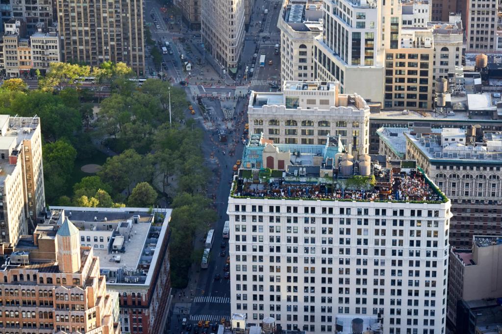 230 fifth rooftop bar on top of the victoria building with view of madison square park downtown manhattan New York City USA