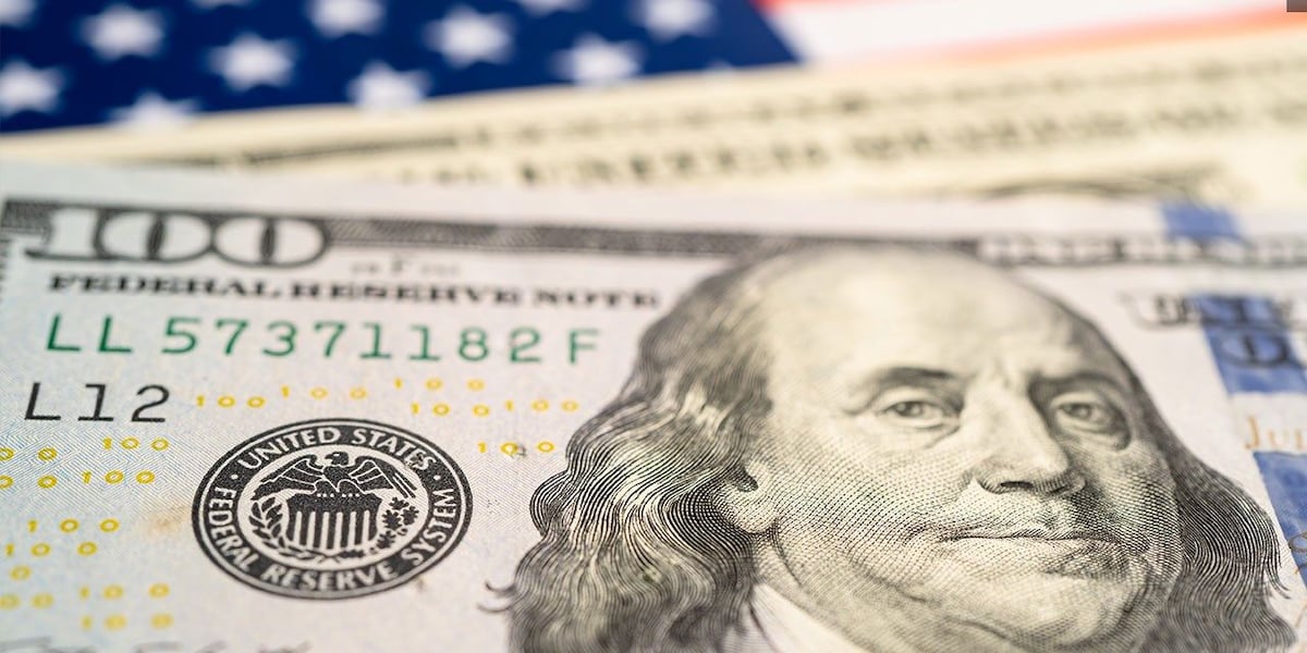 Hochul calls for $1,700 refunds for New York families over Trump tariffs