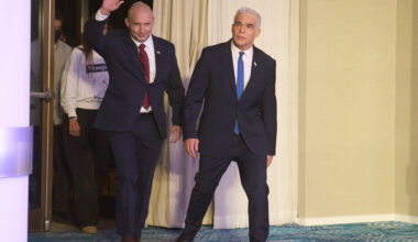 Former Israeli Premiers Join in Bid to Oust Netanyahu in Elections