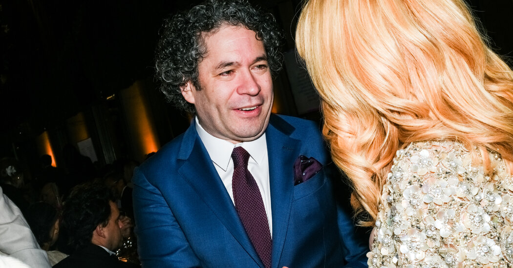 The New York Philharmonic Gives Gustavo Dudamel a Warm Welcome