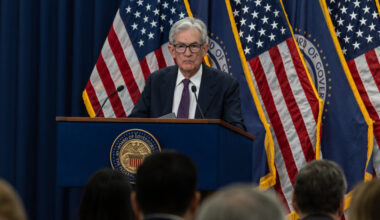 Powell Says He Will Stay On as Fed Governor After Term as Chair Ends