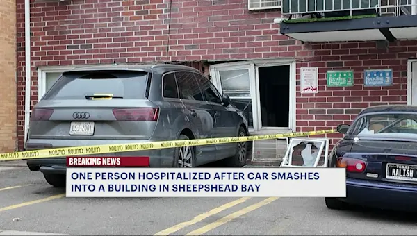 News 12 | Brooklyn | Person injured after car crashes into building in Sheepshead Bay