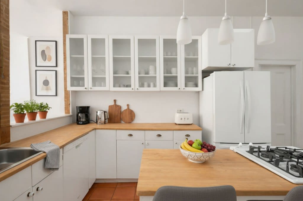 The kitchen. Compass