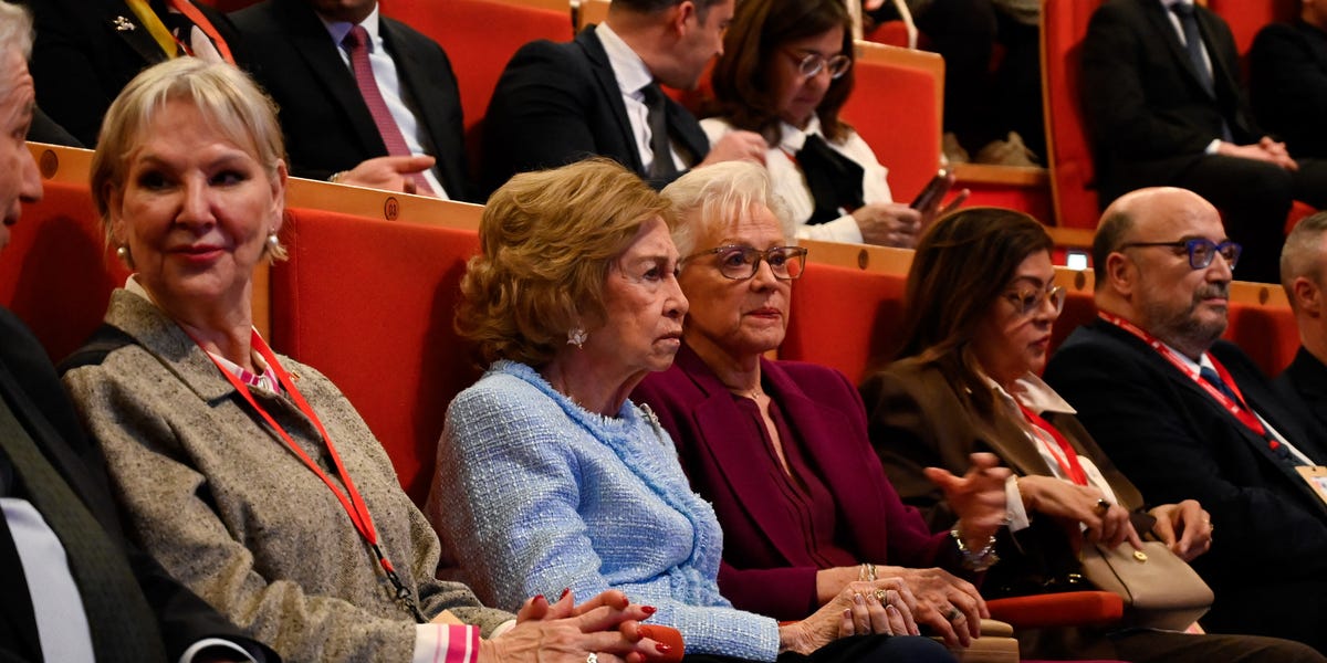Spain’s Queen Sofia and Jordan’s Princess Muna Al Hussein Reunite in France