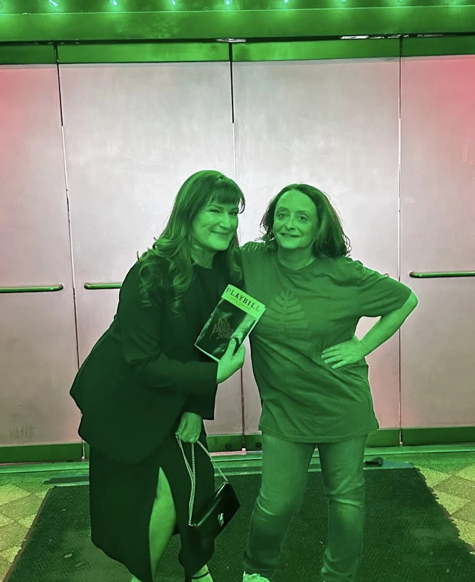 Dratch calls “SNL” costar Ana Gasteyer the cast member she most often invites over to her apartment.