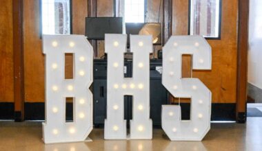 Bayside High School alumni reunite for 90th anniversary celebration – QNS