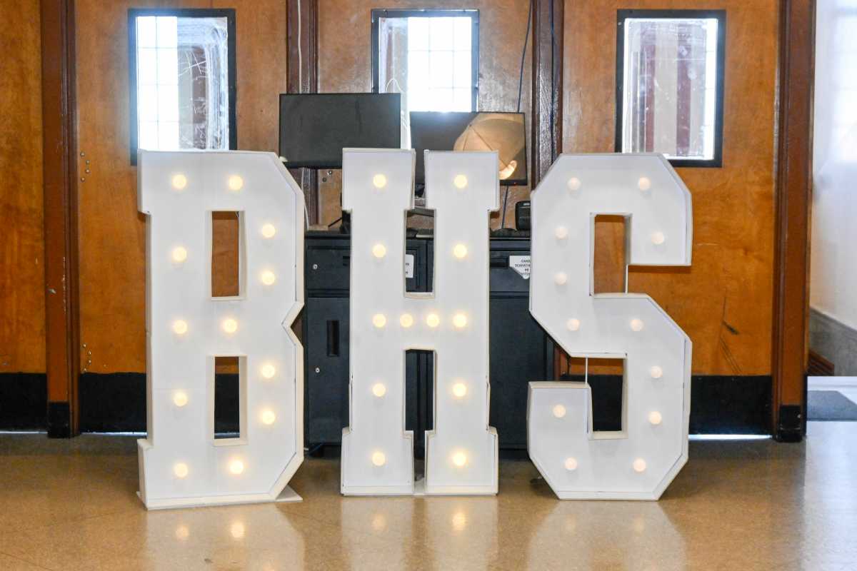 Bayside High School alumni reunite for 90th anniversary celebration – QNS