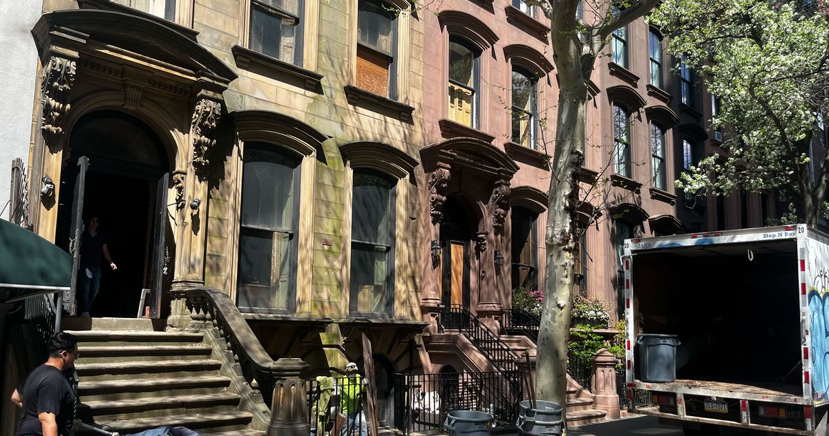 The Black Hole of Brooklyn Heights Finally Lists