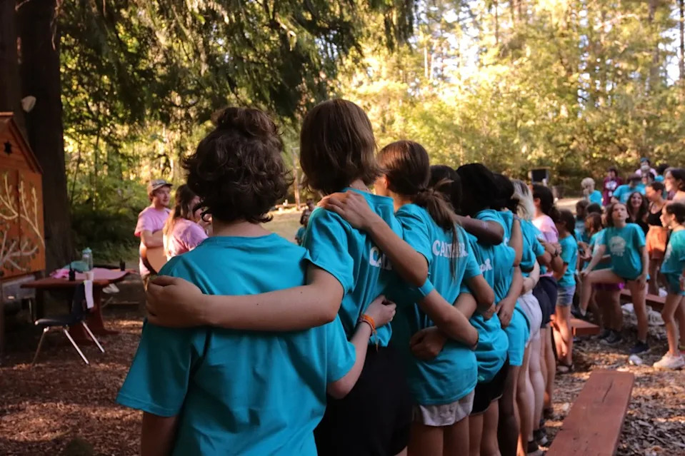 NYC parents fret over the widening gap between the end of summer camp and the start of school. Arthur Mansavage – stock.adobe.com