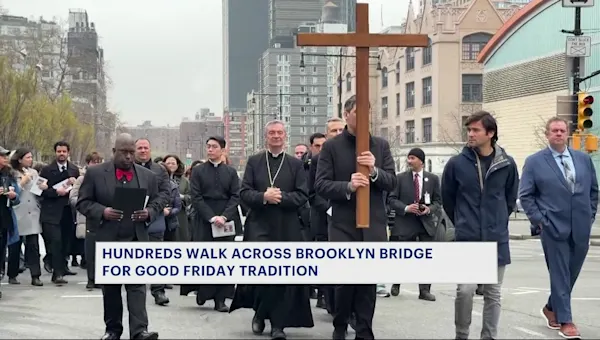 News 12 | Brooklyn | Hundreds mark Good Friday with ‘Way of the Cross’ procession across Brooklyn Bridge