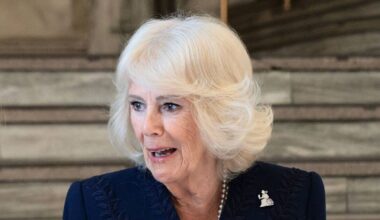 Queen Camilla meets with Sex and the City star before awkward mix-up - Celebrity News - Entertainment