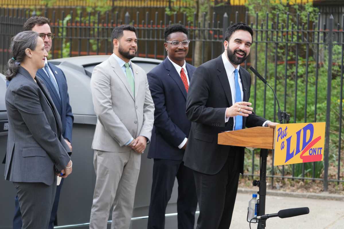 Two Bronx districts tapped for major NYC trash bin expansion – Bronx Times