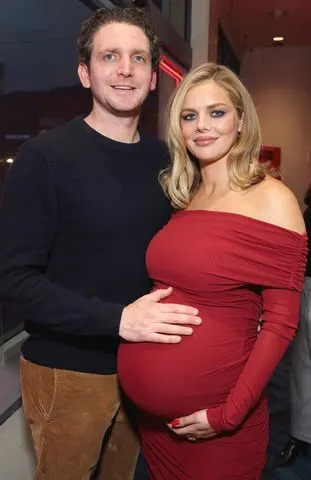 immy Warden and Samara WeavingCredit: Todd Williamson/JanuaryImages