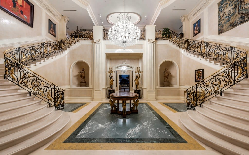 The estate comes with a dramatic opening scene. Marc Angeles