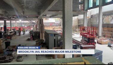 News 12 | Brooklyn | Last Steel Beam Placed For 15 Story Borough Based Jail In Downtown Brooklyn