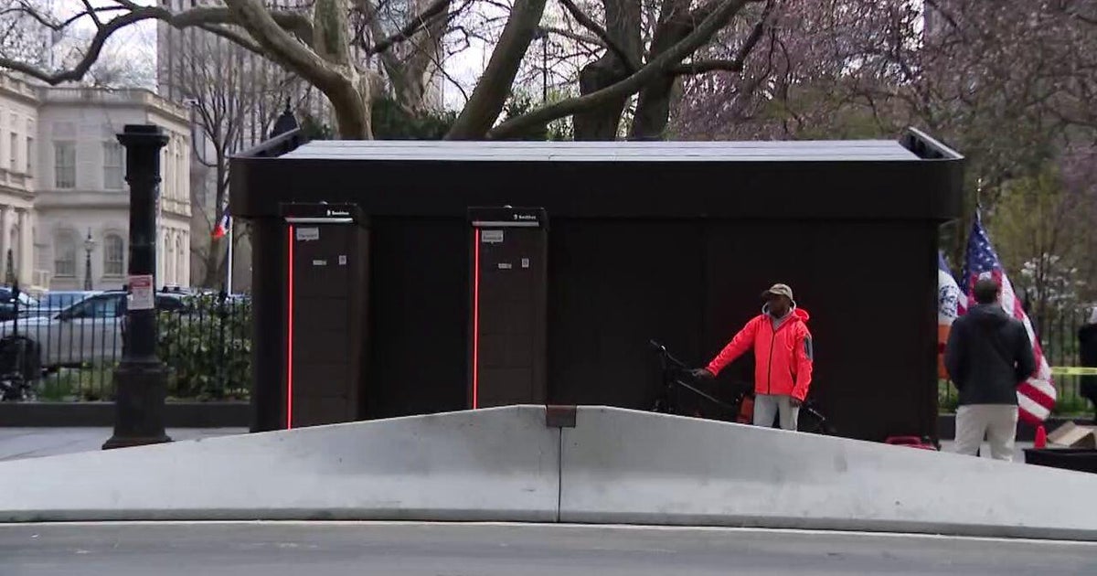 First-of-its-kind Deliverista hub opens outside of NYC Hall. Here's what it provides.