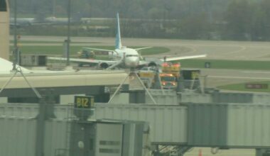 United Flight diverted to Pittsburgh International Airport after possible security concern