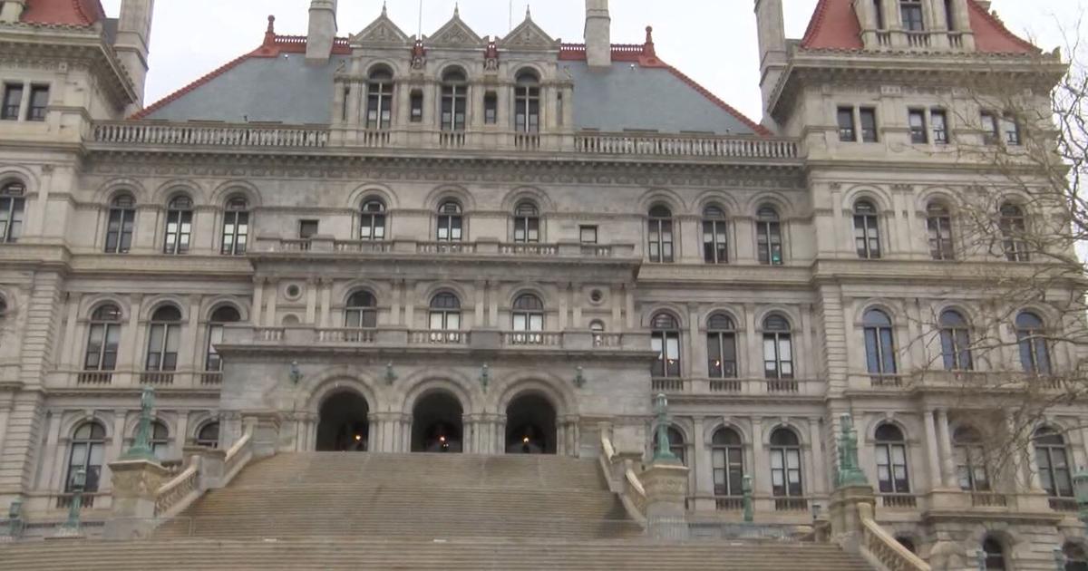 New York Budget Deadline Missed as Lawmakers Extend Funding Through April 7 | Local