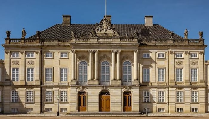 Palace issues Queens painful message mourning major loss: My heart is grey