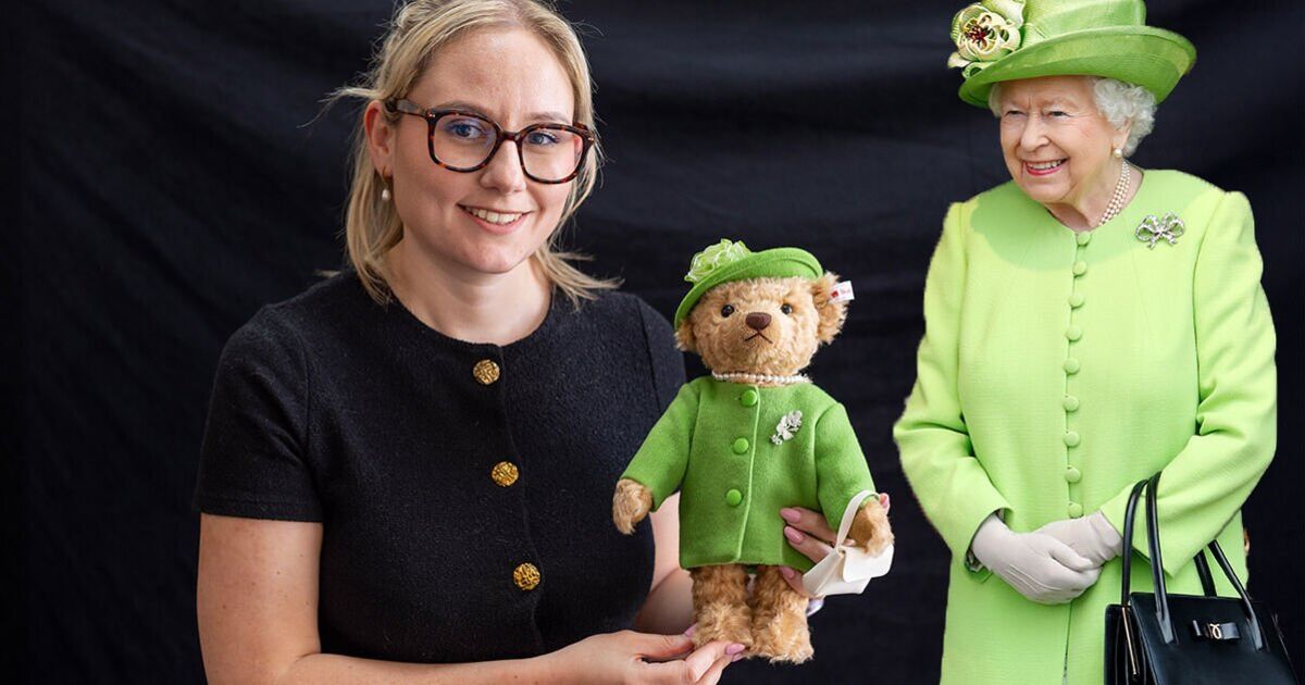 Queen Elizabeth II Steiff bear has one unusual accessory | Royal | News