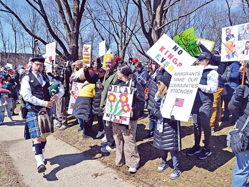 No Kings returns to Fresh Meadows |