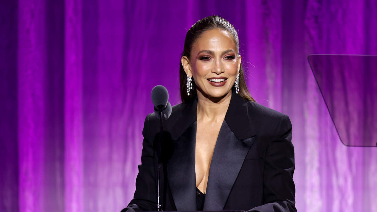 Jennifer Lopez Reveals Why She Feels 'So Lucky' About 'Maid In Manhattan' | 102.7 KIIS-FM