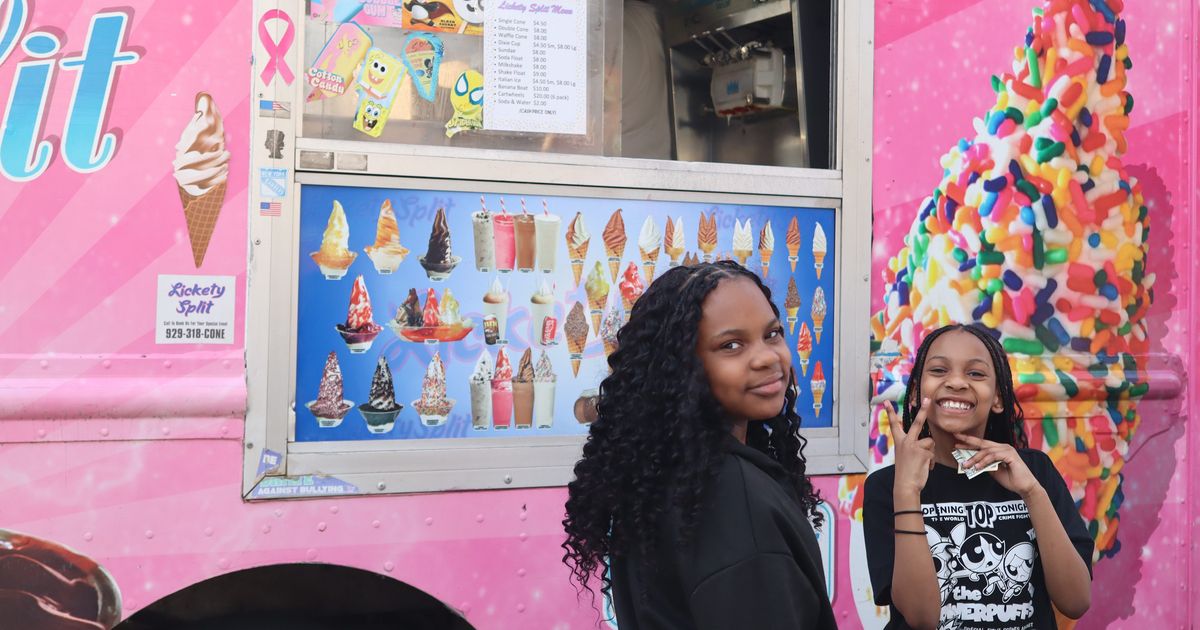 Kids are lining up at this Staten Island bodega with report cards. Here’s why.