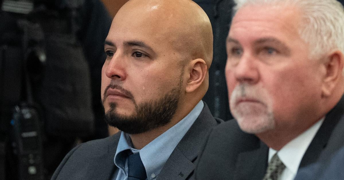 Ex-NYPD Sgt. Erik Duran released on $300,000 bail while appealing Bronx manslaughter conviction in thrown-cooler death | Entertainment