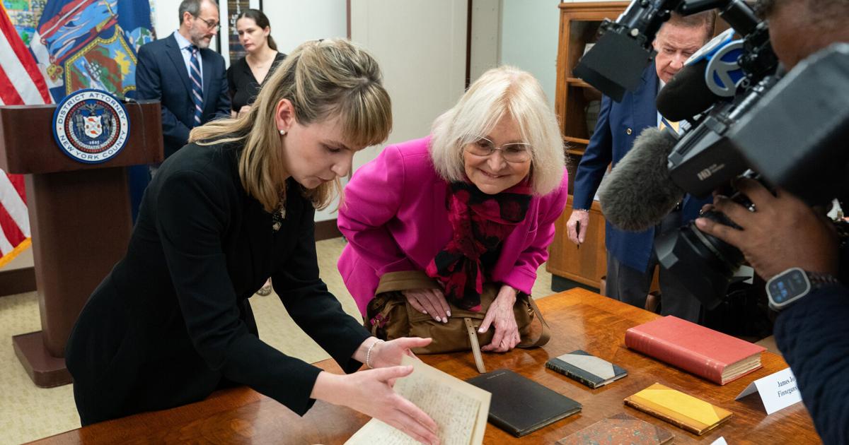 Stolen love letters by Keats, works by Wilde and Joyce, returned to Whitney family by Manhattan DA | National News