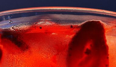 Starbucks Strawberry Açai Refreshers Are Teen Status Symbols