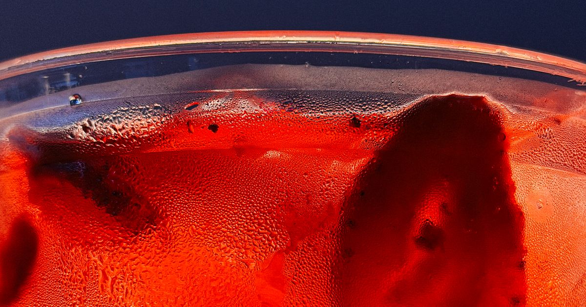 Starbucks Strawberry Açai Refreshers Are Teen Status Symbols