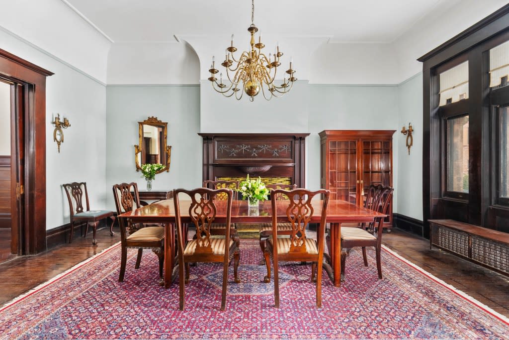 The formal dining room. Platinum Forbes Global Properties