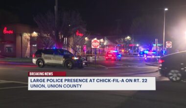 News 12 | Connecticut | Large Police Presence Seen Outside Chick Fil A In Union