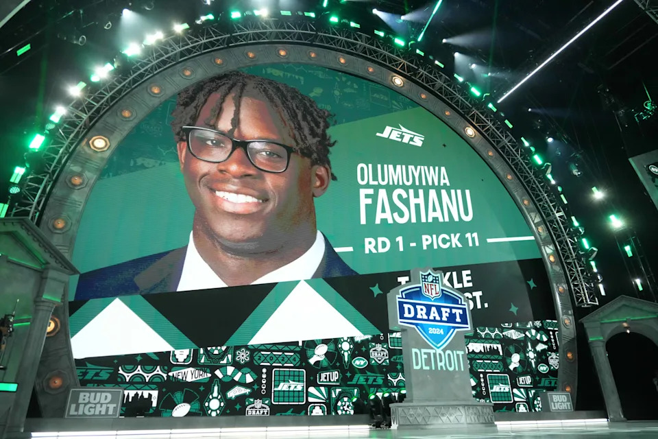 Penn State Nittany Lions tackle Olumuyiwa Fashanu is selected as the No. 11 pick of the first round by the New York Jets.