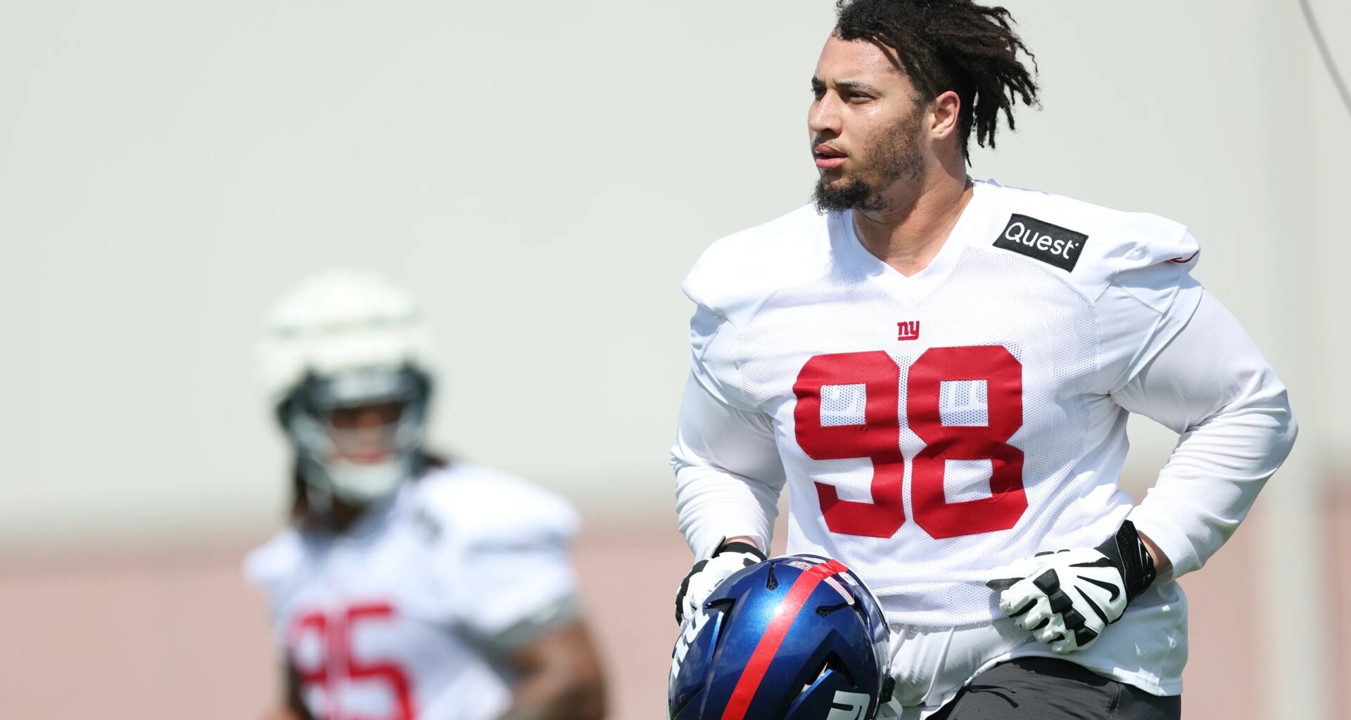 Washington Commanders sign ex-New York Giants DL D.J. Davidson
