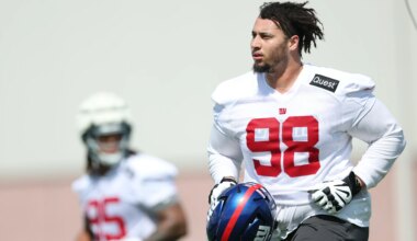 Washington Commanders sign ex-New York Giants DL D.J. Davidson