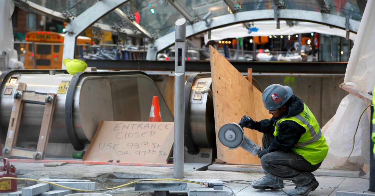 Trump administration restores funding to Manhattan subway project after NY sues :: WRAL.com