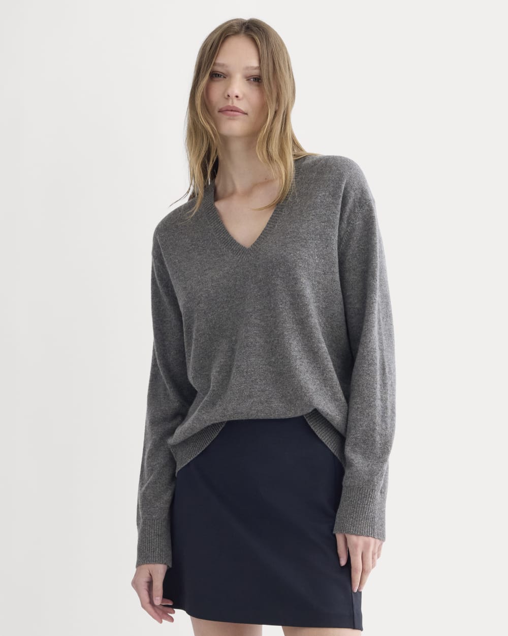 The Classic V in Cashmere | Heather Charcoal - Xxs