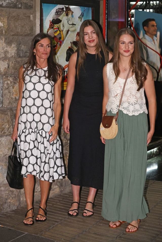 Queen Letizia, Leonor and Sofía made a surprise appearance at Rosalía’s Madrid finale, joining the crowd at one of the year’s biggest concerts.