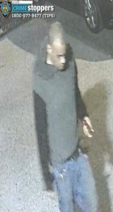 Kingsbridge: Man Sought for Robbing Woman