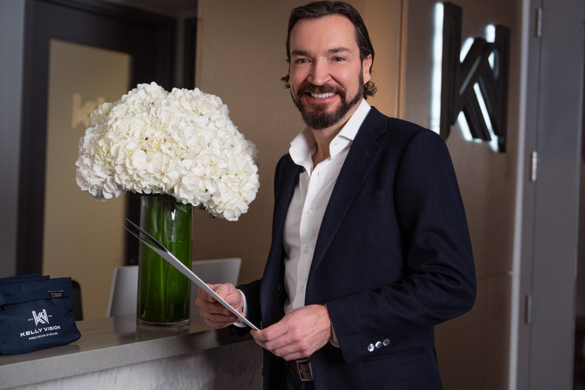 Manhasset eye surgeon on training future doctors, favorite local spots and why it’s never too late for clear vision